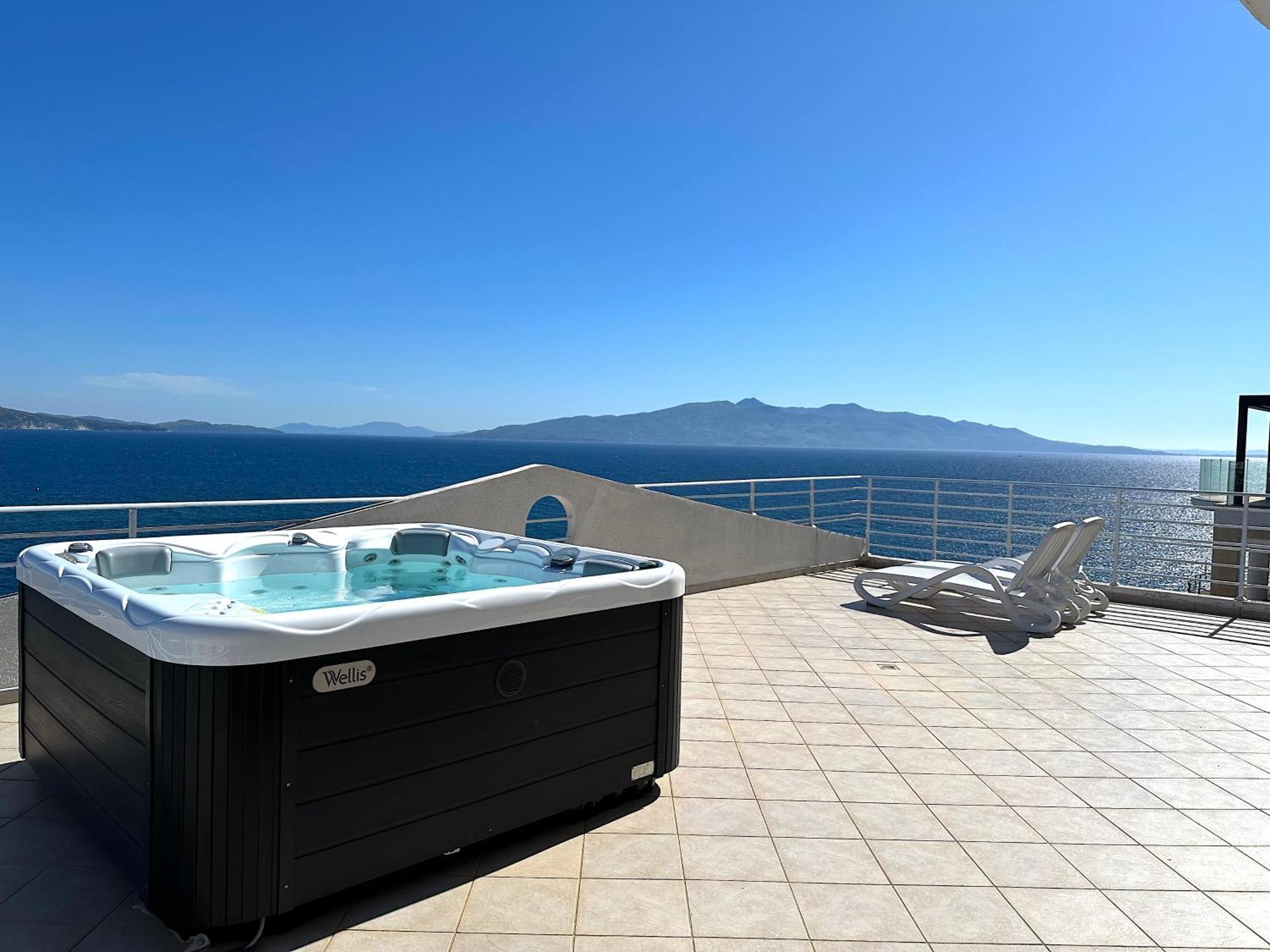 Seafront Oasis Luxury Apartment, With Sae View Leilighet
