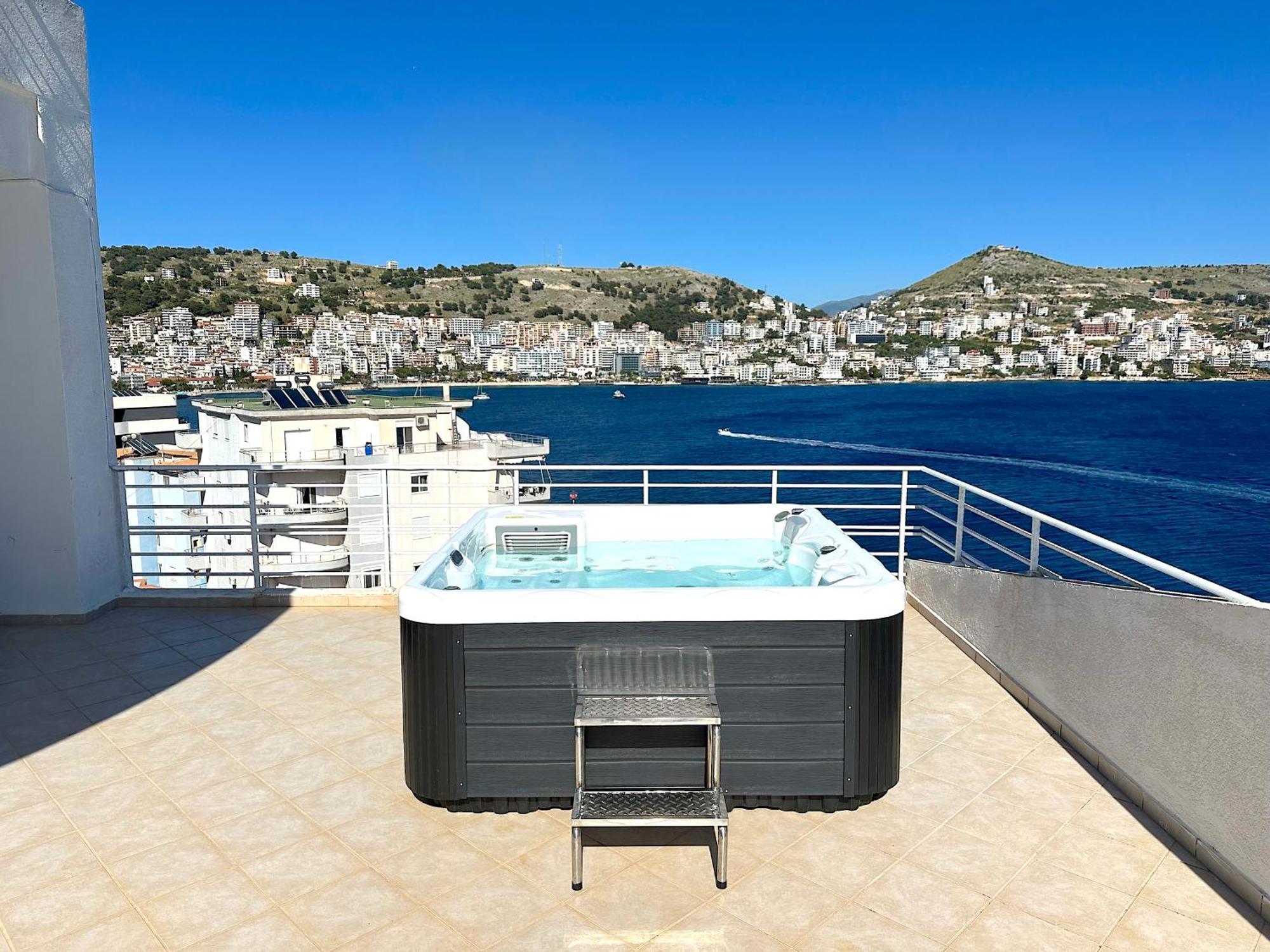 Seafront Oasis Luxury Apartment, With Sae View * Sarandë